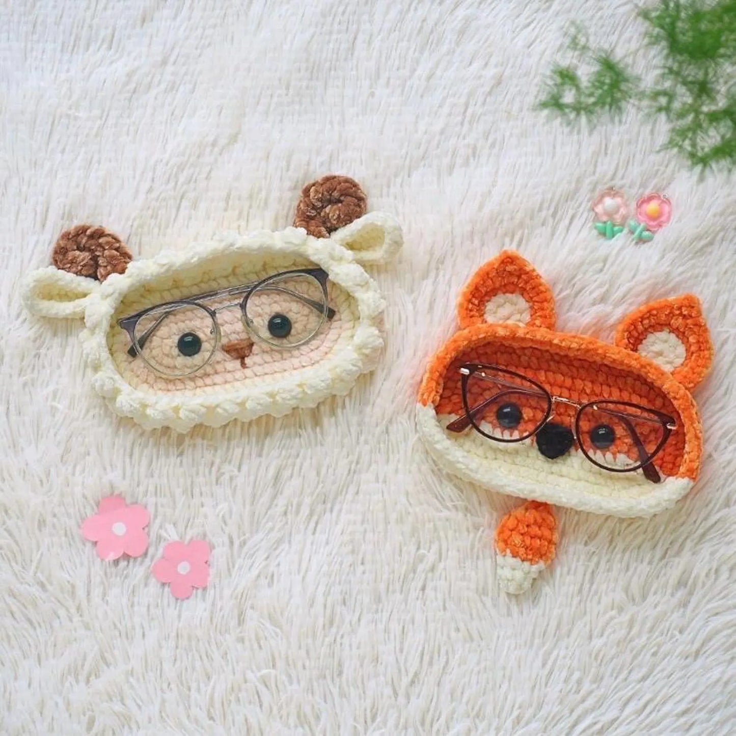 Sheep Eyeglasses Holder Crochet Pattern - Stitchora